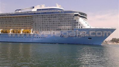 لأول مرة.. عبورالسفينة OVATION OF THE SEAS العملاقة قناة السويس