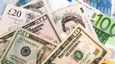 أسعار العملات الأجنبية اليوم.. والدولار يسجل 17.96 جنيها