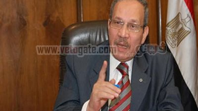 برلمانى سابق يطالب برحيل