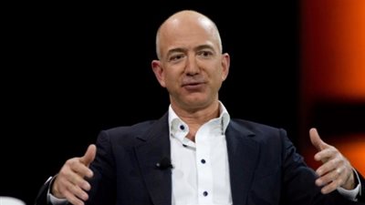 مؤسس أمازون يخطط لاستعمار القمر