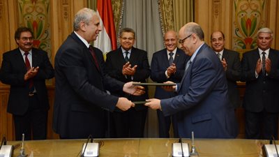 بروتوكول تعاون بين الإنتاج الحربي والجامعة الصينية لتأهيل الخريجين