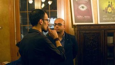 «أفيش بليزير» معرض لآدم عبدالغفار الأعلى قراءة في «ثقافة فيتو»