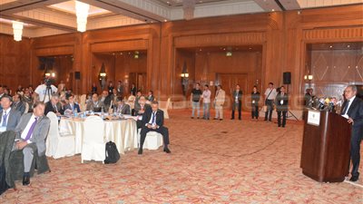 حسن فهمي: الحكومة تتبنى إجراءات اقتصادية لتحسين مناح الاستثمار