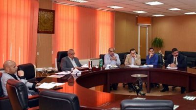 محافظ الشرقية يترأس لجنة لاختيار مديرين لـ5 مستشفيات