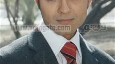 محفوظ : الرئيس يصر على دستور 