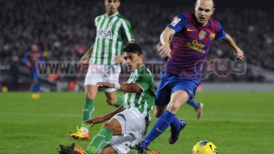 برشلونة يخوض اختبارًا صعبًا على ملعب بيتيس