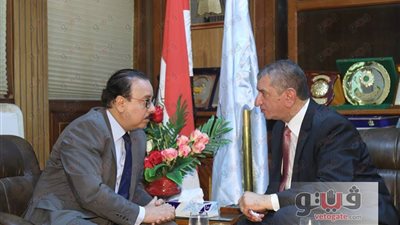 بالصور.. محافظ كفر الشيخ يستقبل وزير الاتصالات