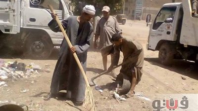 بالصور.. تكثيف حملات النظافة بقرى طما في سوهاج