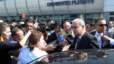 حادث الطائرة المفقودة يغيب رئيس الوزراء عن مؤتمر «التحول الاقتصادي»