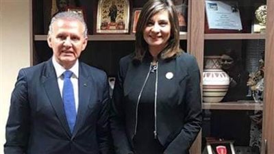 وزيرة الهجرة تبحث مع مسئول قبرصي مبادرة 