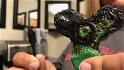 بالفيديو والصور.. تحذيرات من انفجار لعبة «فيدجت سبينر» أثناء الشحن