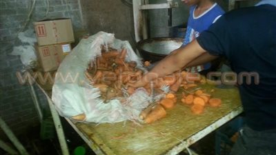 بالصور.. ضبط 11 طن قمر الدين فاسد بالجيزة