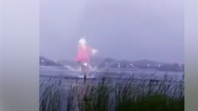 بالفيديو.. نافورة صينية تثير ضجة بالرقص الشرقي