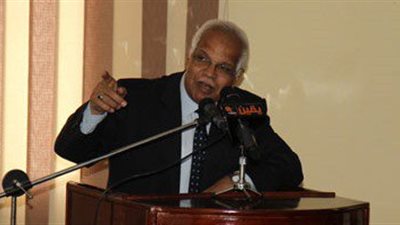 محافظ القاهرة يهدي رئيس حي السيدة زينب تأشيرة حج لرفضه «رشوة»