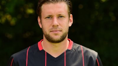 «الصدفة» تكشف إصابة لاعب فرانكفورت الألماني بالسرطان