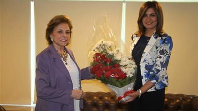 وزيرة الهجرة تزور ميرفت تلاوي بعد انتهاء رئاستها لمنظمة المرأة العربية