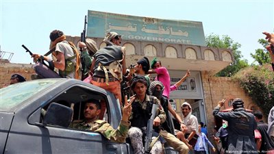 «اليمن»: القوات الموالية لـ«الشرعية» تواصل دحر الحوثيين