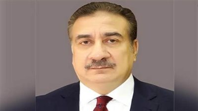 محافظ المنوفية يعيد تشغيل مصنعا متوقفا