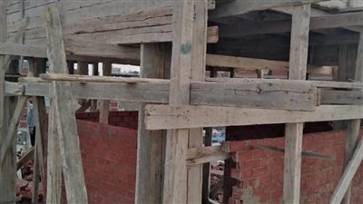 حي وسط بالإسكندرية يوقف بناء 3 عقارات مخالفة