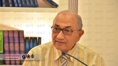 محاضرة بمعرض الشارقة عن 