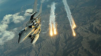 غارات جوية مكثفة لـ«طيران التحالف» على مواقع «الحوثيين» باليمن