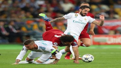 أول تحرك لـ«الاتحادات الأوروبية» ضد عنف راموس مع محمد صلاح.. يبحث إجراء تحقيق في إصابة الفرعون المصري ويؤكد: لجنة الانضباط تتابع الأمر.. لم نتلق شكوى من ليفربول.. وتطبيق البند الخامس حال ثبو