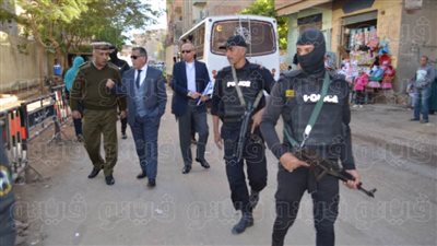 مدير أمن المنوفية يتفقد الخدمات الأمنية بكنائس منوف (صور)