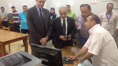 أحمد الجيوشي يتابع الاستعدادات النهائية لامتحانات الدبلومات الفنية