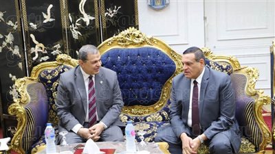 محافظ البحيرة يستقبل وزير القوى العاملة لتوقيع 36 اتفاقية بمنح علاوة لـ6556 عاملا