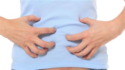 الدودة الشريطية.. كيف تعرف إذا كانت تعيش داخلك؟