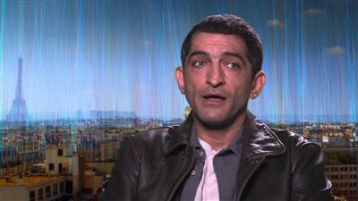 بلاغ يتهم الممثل عمرو واكد بقيادة خلية إرهابية لإسقاط مؤسسات الدولة  