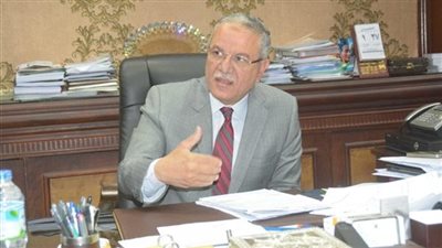 محافظ المنيا يوقع الدفعة الثالثة لعقود تقنين أراضي أملاك الدولة