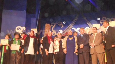 رئيس «المعاهد القومية»: وضع خطط عاجلة لزيادة مرتبات العاملين