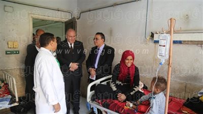 محافظ قنا يطمئن على سير العمل بمستشفى قوص المركزي (صور)