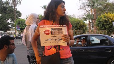 بالفيديو والصور.. وقفة احتجاجية لمحبي القطط أمام نادي الجزيرة