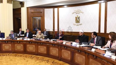 من الشعب للحكومة: «إنتى بتشتغلى إيه؟».. رشاد عبده: 81% من الموازنة لا يذهب لعمليات التنمية والقطاعات غارقة في الديون.. محدود الدخل لا يشعر بدور الدولة.. وطارق فهمي: خطط الوزارات غير واضحة ال