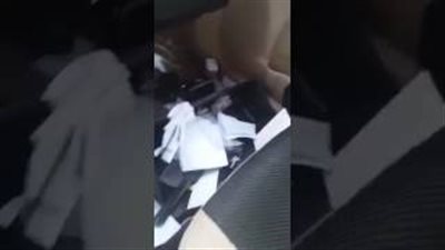 بالفيديو.. انفجار علبة غاز داخل سيارة بسبب ارتفاع درجات الحرارة