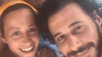 نشطاء لمنة شلبي بعد صورتها مع تامر حبيب: ليه خسيتي كده