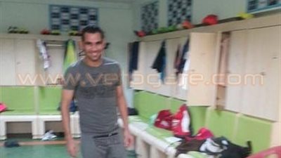 أحمد عيد يرتدي «تى شيرت» رقم 14 مع الطلائع