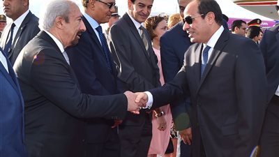 نشاط رئاسي مكثف في المجر اليوم.. السيسي يلتقي قادة بودابست.. يبحث تعزيز التبادل التجاري.. يناقش جذب استثمارات جديدة.. يعقد مؤتمر صحفي.. ويشارك في المنتدى الاقتصادى