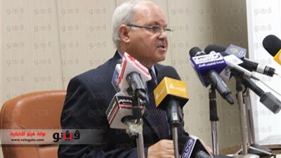 فضيحة.. رئيس ديوان المعزول عيّن مسجل خطر مستشارًا قانونيّا بالبحر الأحمر