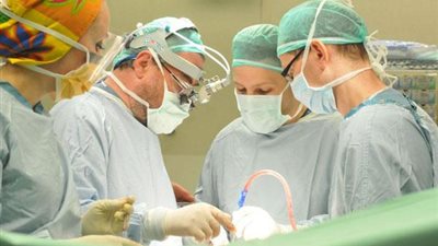 باحثون يطورون تقنية لمراقبة الحنجرة والأعصاب أثناء الجراحة