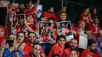 لجنة تحديث بطاقات حضور الجماهير للمباريات تعقد اجتماعها بالأهلي