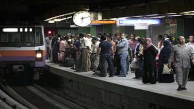 طوارئ في المترو بسبب موجة الحر الشديد