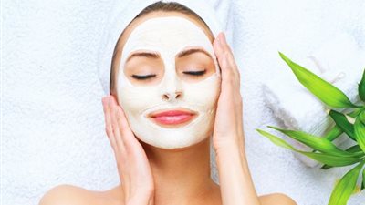 أفضل ماسك لتفتيح البشرة خلال الصيف