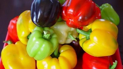 تباين أسعار الخضراوات.. والفلفل الألوان يسجل 6 جنيهات