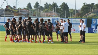 المنتخب الوطني ينهي مرانه المسائي بإيطاليا استعدادا لكولومبيا (صور)