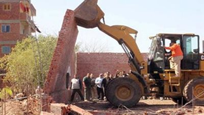 إزالة 40 حالة تعد على أراض زراعية بالزقازيق