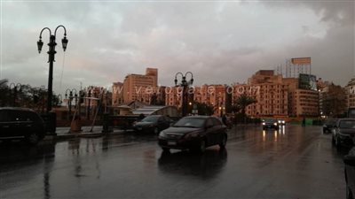 سقوط أمطار غزيرة في ميدان التحرير (فيديو وصور)