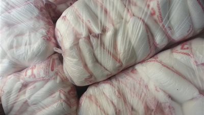 مسئول تمويني يؤكد ضرورة نظر مطالب تجار تعبئة السكر بعد غلاء الوقود